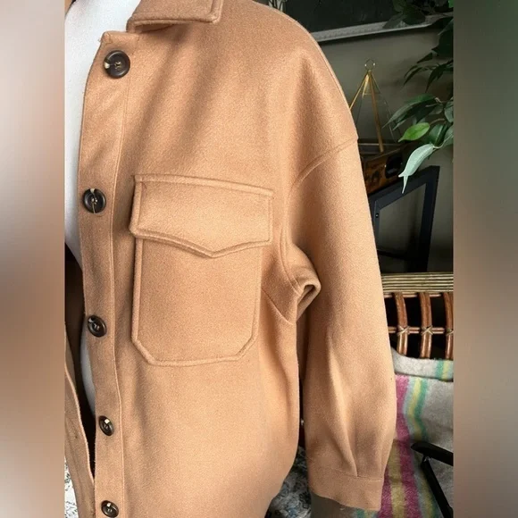 Avec Les Filles Shacket - Picture 2 of 10